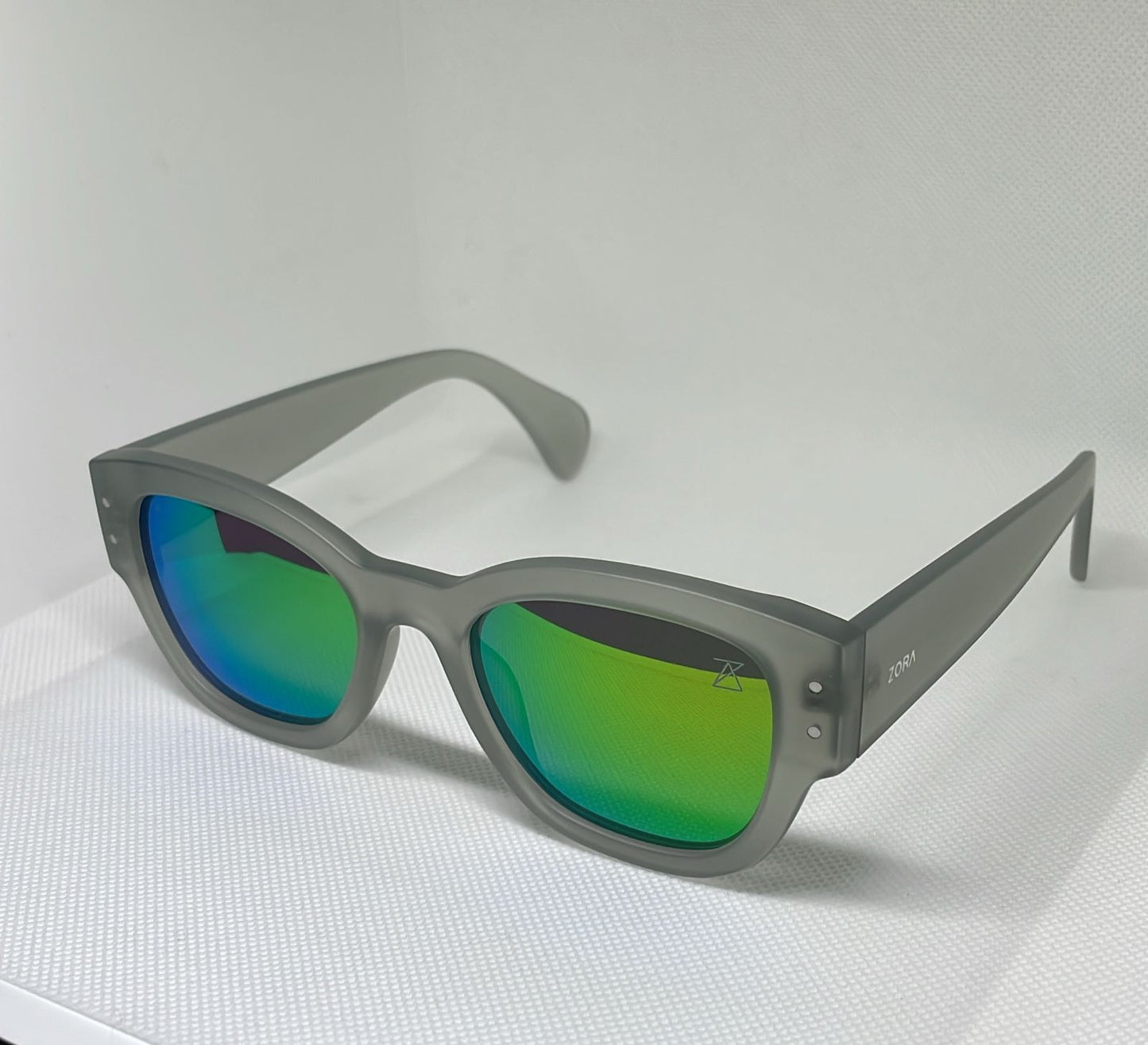 OCULOS SOLAR ZORA 7056 C20 R UV400 CINZA/L.VERDE